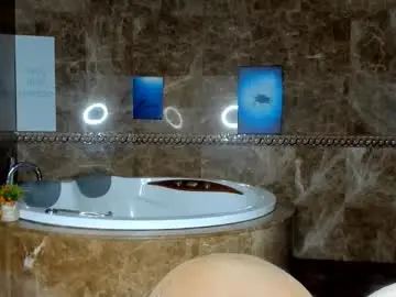 Yourastral  live sex cam