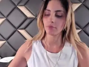 Adrianaharlow  live sex cam