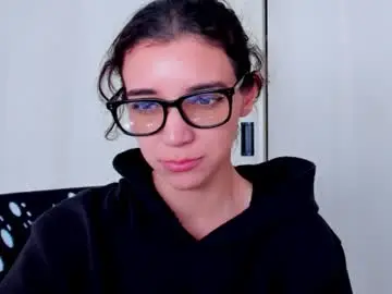Blooming_bella  live sex cam