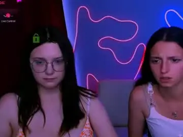Caroline_honeyy  live sex cam