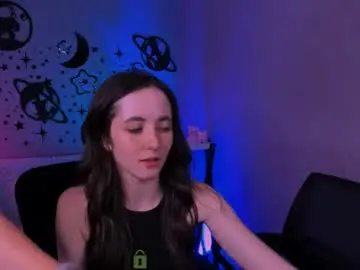 Caroline_honeyy  live sex cam