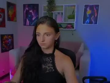 Caroline_honeyy  live sex cam