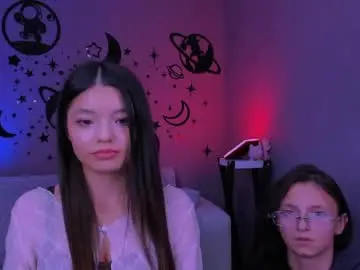 Caroline_honeyy  live sex cam