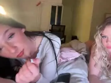 Kendallmonroee  live sex cam