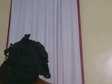Kitty_piee  live sex cam