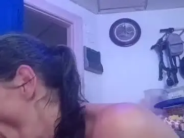 Littlebigsquirt7945  live sex cam