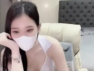 Lucii04  live sex cam