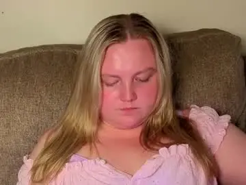Phatassblond  live sex cam