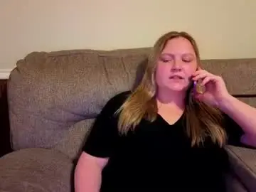 Phatassblond  live sex cam