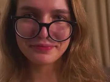 Scarletliips  live sex cam