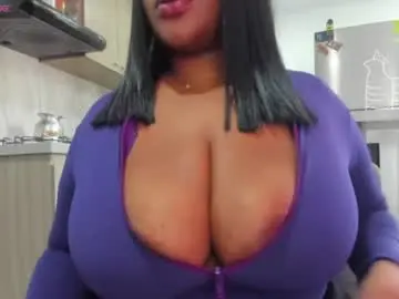 Amazon_brunette1  live sex cam