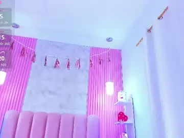 Arianarougee  live sex cam
