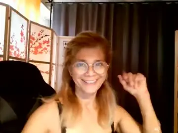 Francelune  live sex cam