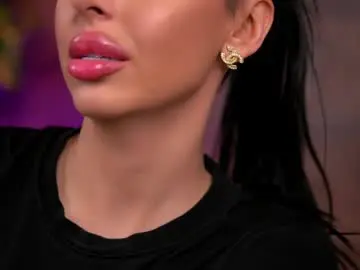 Kairaandrews  live sex cam