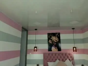 Karla_petit_  live sex cam