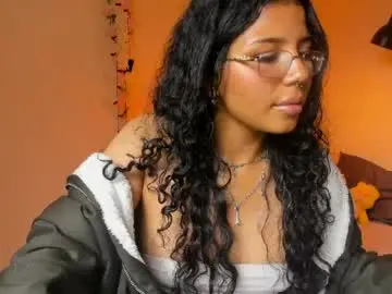 Khalessi_x  live sex cam