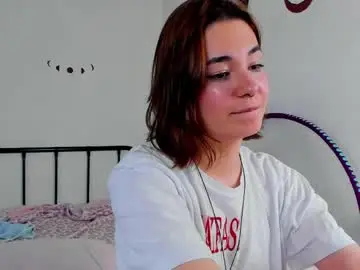 Liyaflyhigh  live sex cam