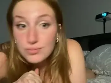 Moonshinemilla  live sex cam