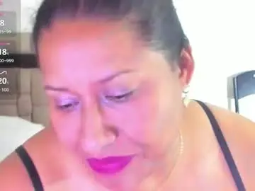 Nyomi_browm  live sex cam