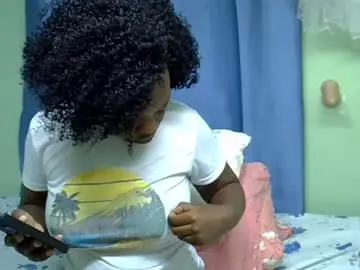 Chocolateebonyxo  live sex cam