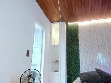 Gaialewis  live sex cam