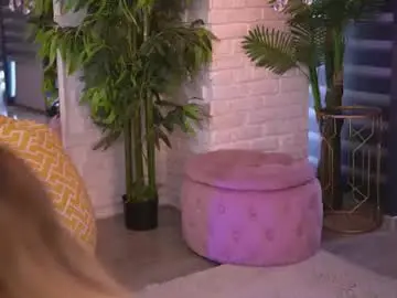 Maevarey  live sex cam
