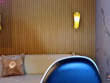 Perla_moon_tx  live sex cam