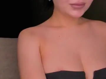 Pikanikaah  live sex cam