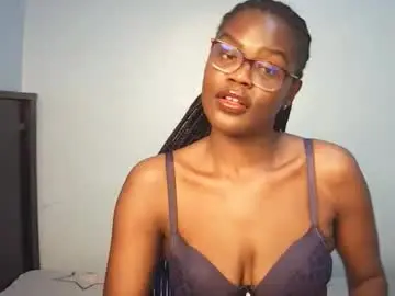 Pretty_naya  live sex cam