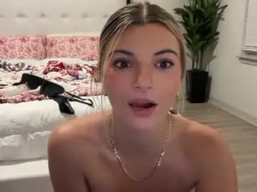 Prettyluvvs  live sex cam