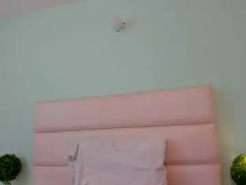 Sccarlettjonnes  live sex cam