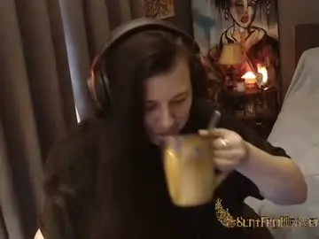 Sentfrmheaven  live sex cam