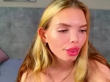 Curvy_dynamite  live sex cam