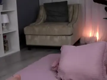 Kiaravalez  live sex cam