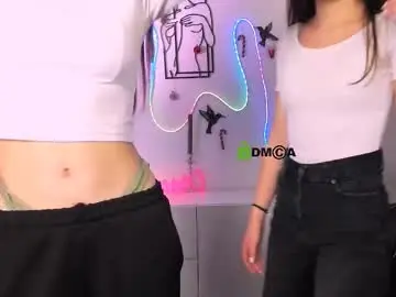 Luna_tin  live sex cam