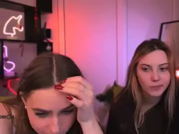 Luna_tin  live sex cam