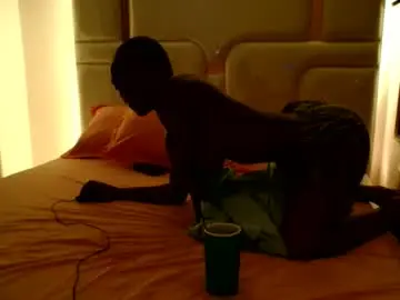 Melaninqueen02  live sex cam