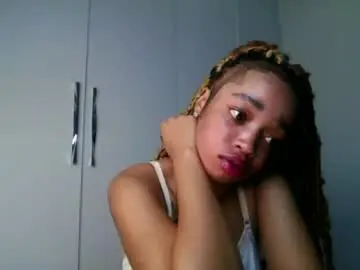 Sexymel022  live sex cam