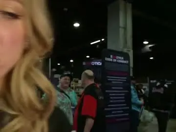 Yourgirlmillie  live sex cam