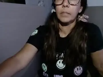 Horny_and_daring  live sex cam