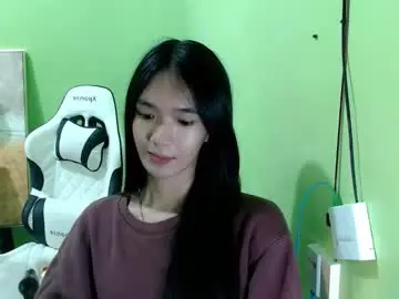 Innocent_reign69  live sex cam