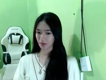 Innocent_reign69  live sex cam