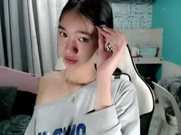 Innocent_reign69  live sex cam