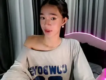 Innocent_reign69  live sex cam