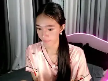 Innocent_reign69  live sex cam