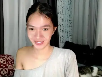 Innocent_reign69  live sex cam