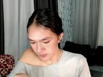 Innocent_reign69  live sex cam