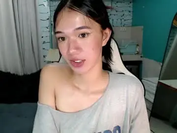 Innocent_reign69  live sex cam