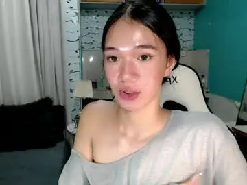 Innocent_reign69  live sex cam