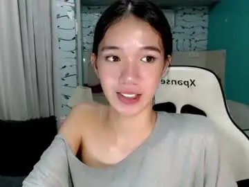 Innocent_reign69  live sex cam